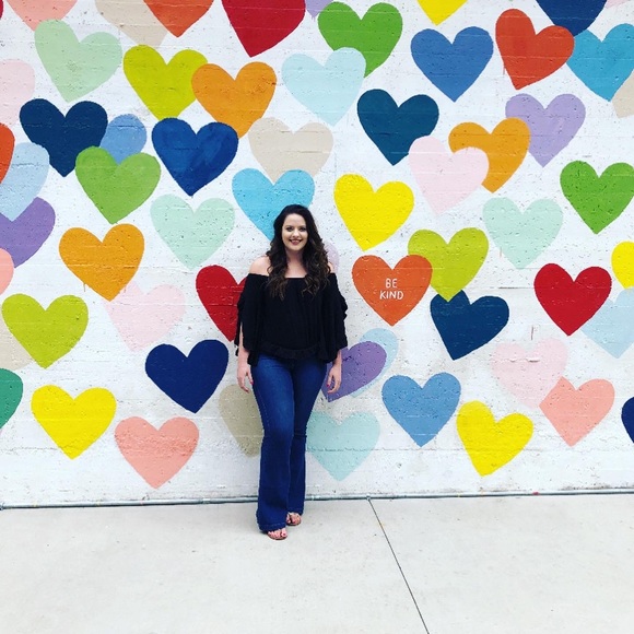 Meet your Posher, Sarah - Picture 3 of 5